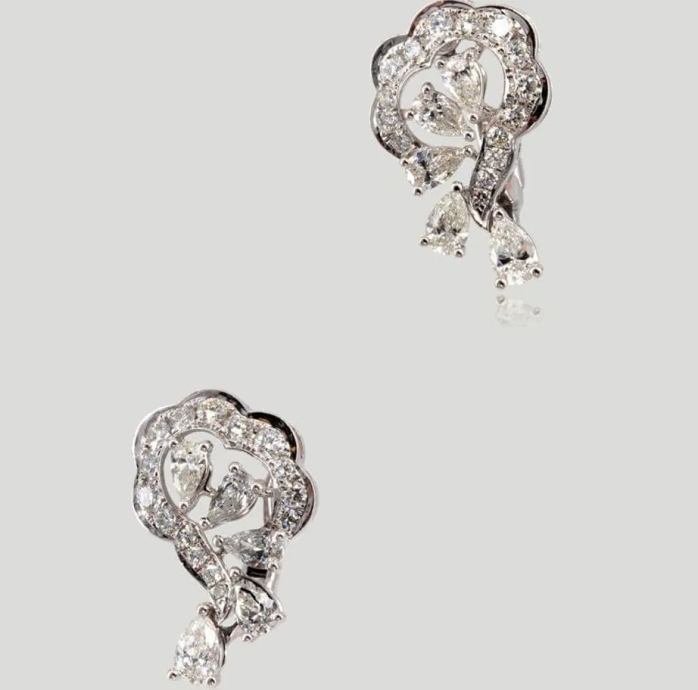 Boucles d'oreilles or blanc diamants