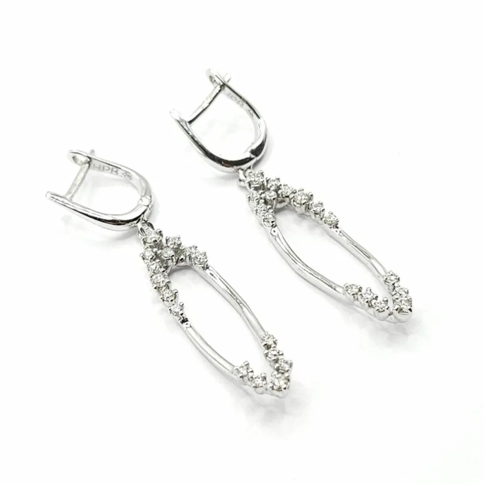 Boucles d'oreilles or blanc diamants