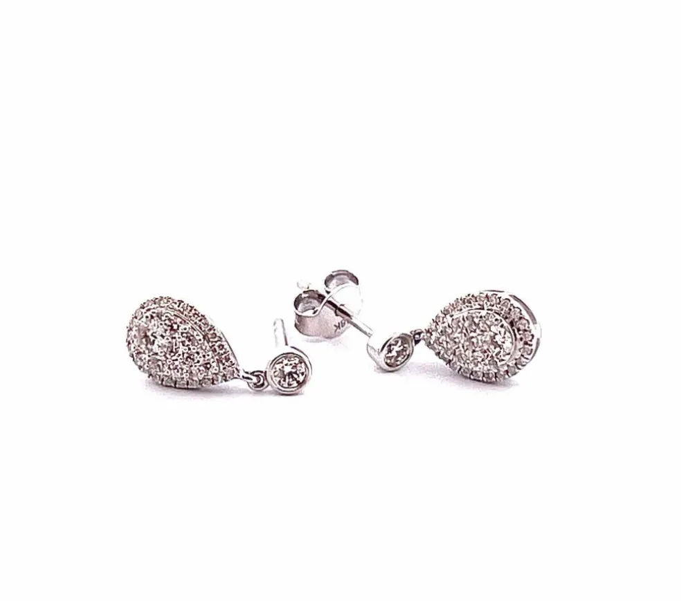 Boucles d’oreilles or blanc diamants forme goutte