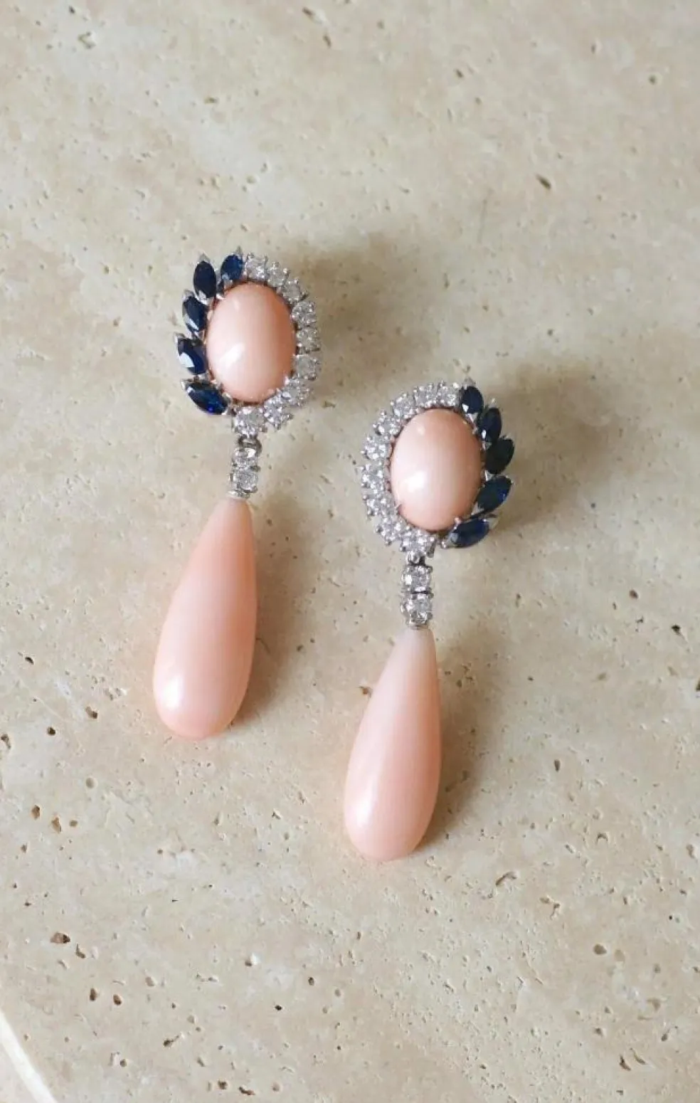 Boucles d'oreilles or blanc diamants et saphirs