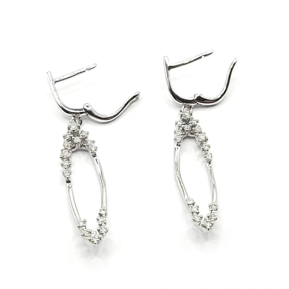 Boucles d'oreilles or blanc diamants