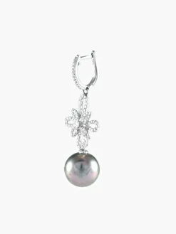 BOUCLES D'OREILLES OR GRIS PERLES ET DIAMANTS