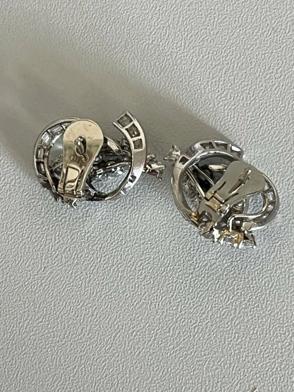 Boucles d'Oreilles Or Gris Platine Diamants