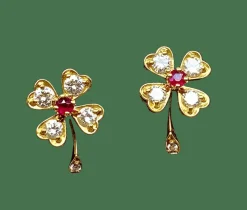 Boucles d’oreilles or jaune rubis diamants