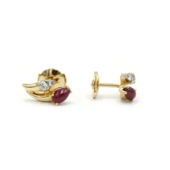 Boucles d'oreilles or jaune diamants rubis