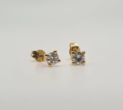 Boucles d’oreilles or jaune et diamants