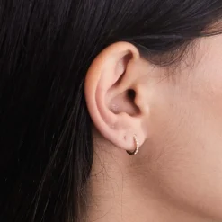 Boucles d'oreilles or jaune et diamants