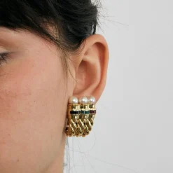 Boucles d'oreilles or jaune, rubis, émeraudes, saphirs et perles