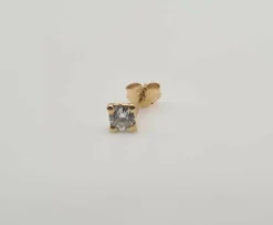 Boucles d’oreilles or jaune et diamants