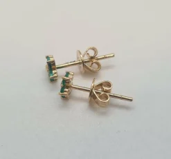 Boucles d'oreilles or jaune émeraudes