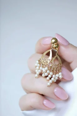 Boucles d'oreilles or jaune et franges de perles