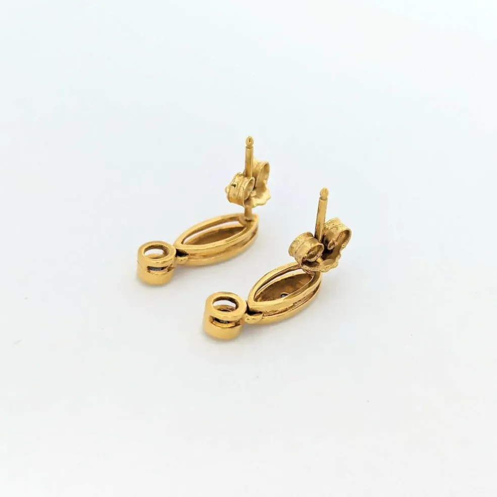 Boucles d'oreilles or jaune et diamants