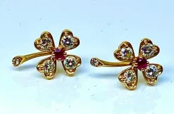 Boucles d’oreilles or jaune rubis diamants