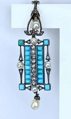 Boucles d’oreilles or jaune et argent, turquoises, diamants, perles fines, vers 1880