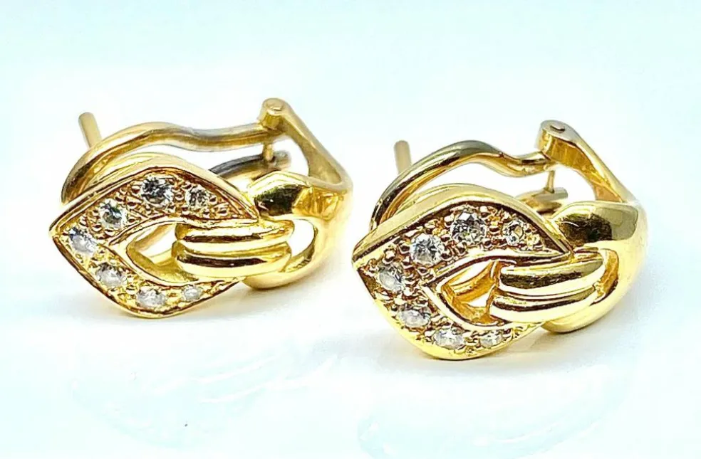 Boucles d’oreilles or jaune diamants