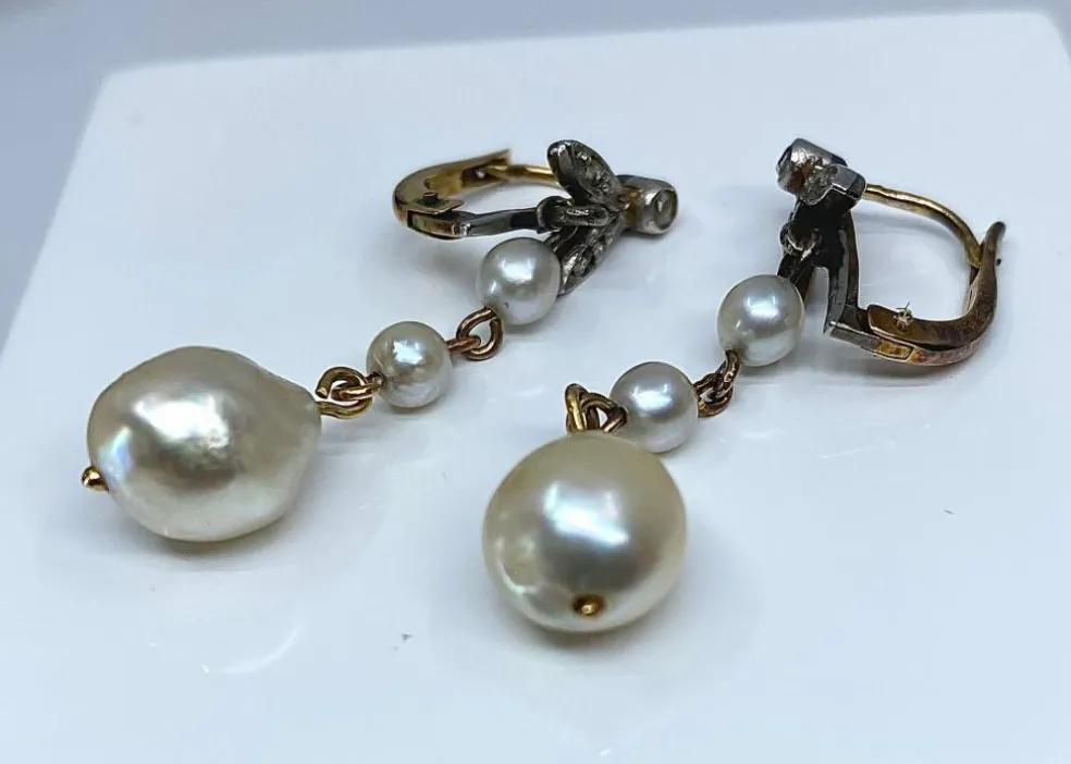 Boucles d’oreilles or perles diamants vers 1900