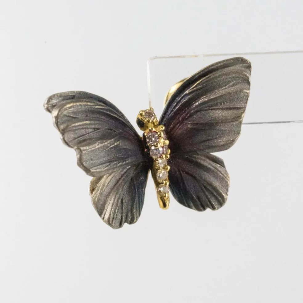 Boucles d'oreilles papillons en or, émail et diamants