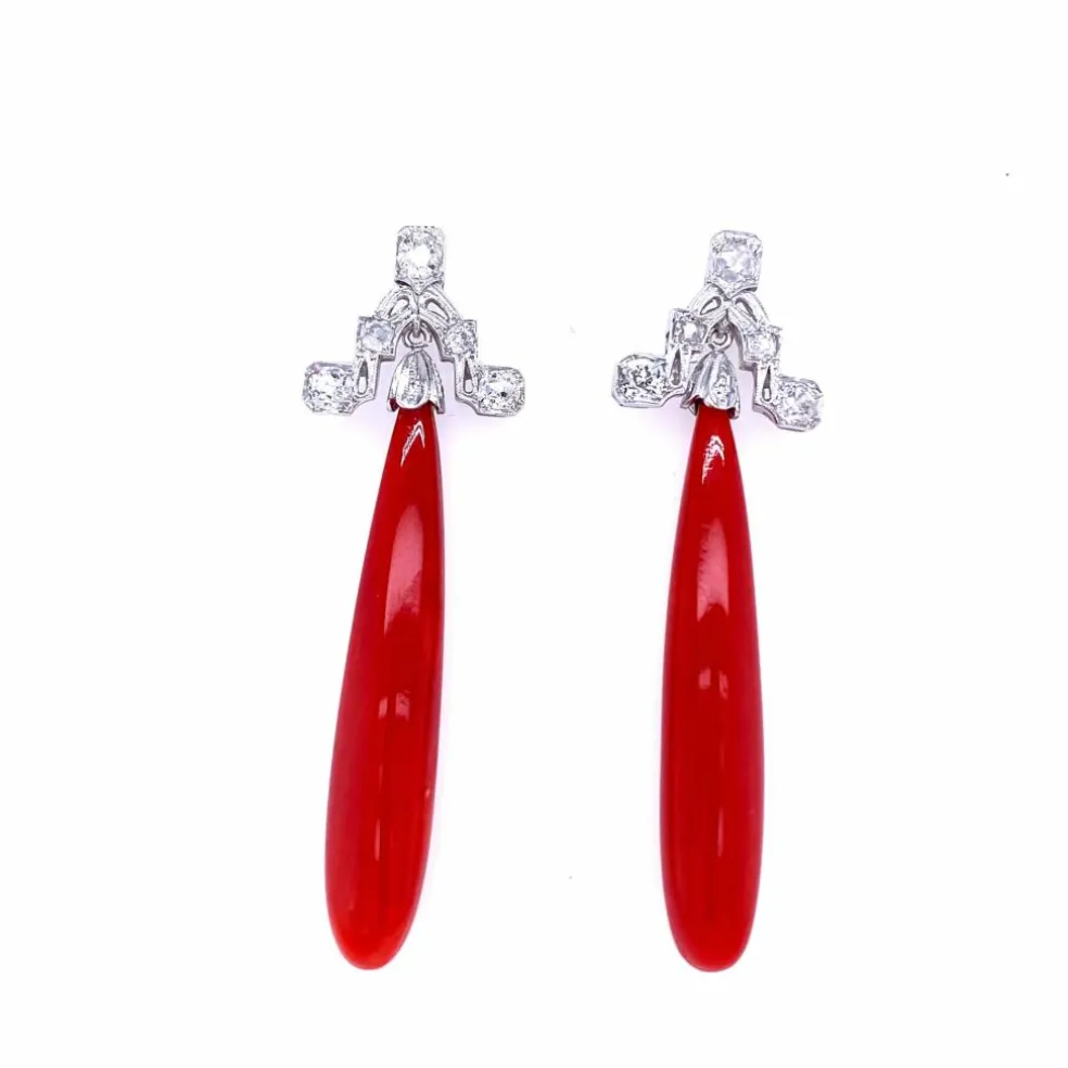 Boucles d'oreilles pendantes Art déco Diamants et Corail