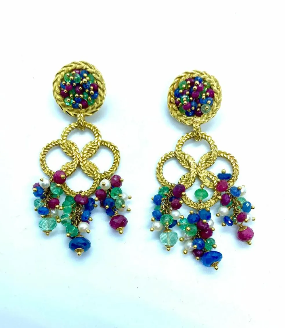 Boucles d'oreilles pendantes Rubis Saphirs Emeraudes Perles