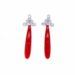 Boucles d'oreilles pendantes Art déco Diamants et Corail