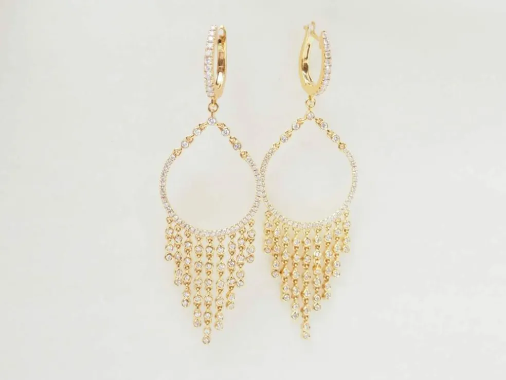 Boucles d'oreilles pendantes à pampilles en or jaune et diamants