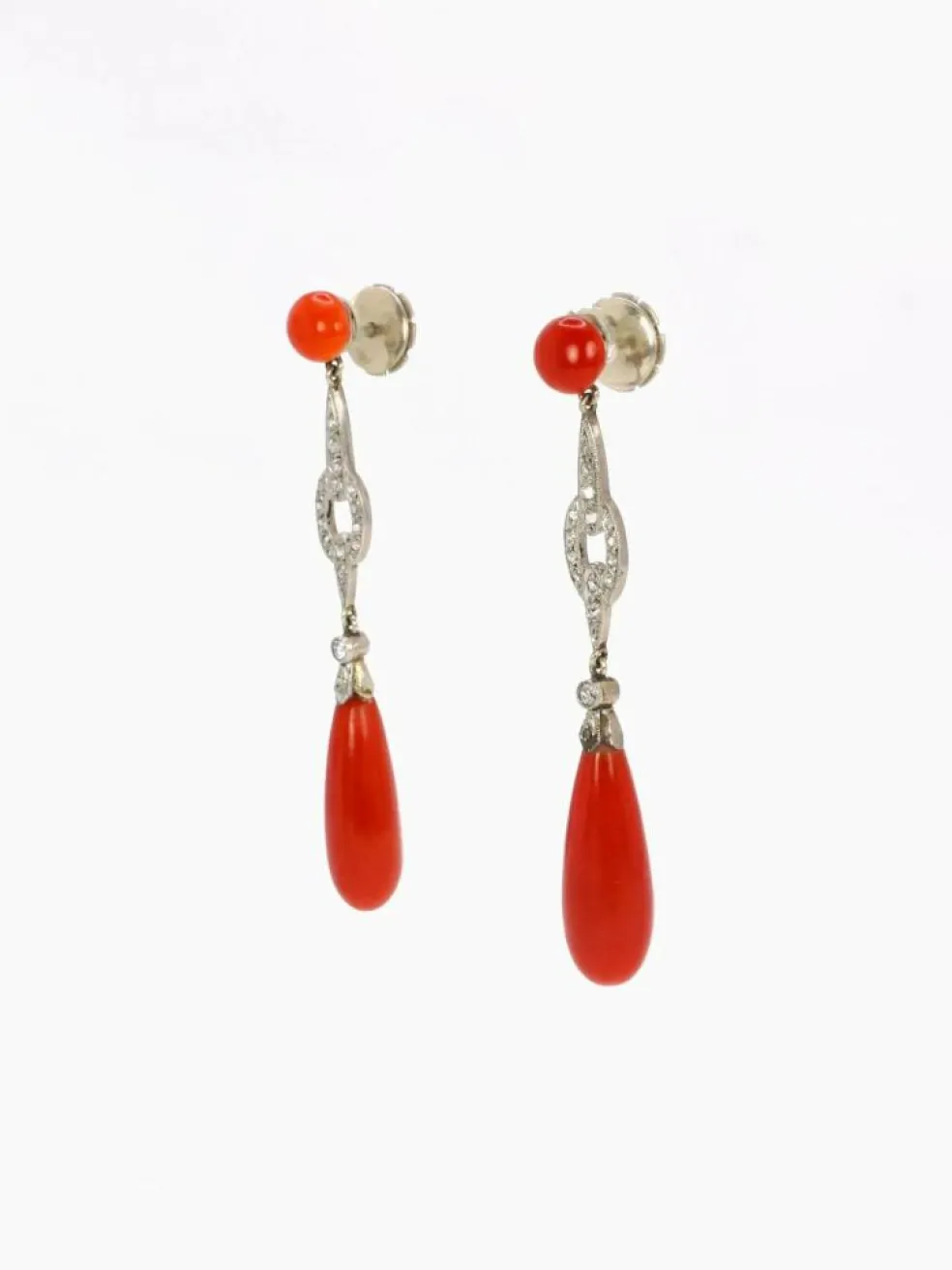 Boucles d'oreilles pendantes Art Deco corail rouge diamants taille rose