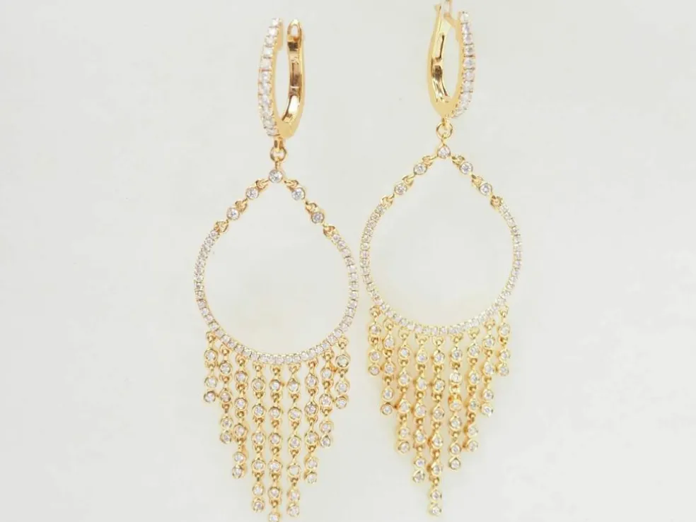 Boucles d'oreilles pendantes à pampilles en or jaune et diamants