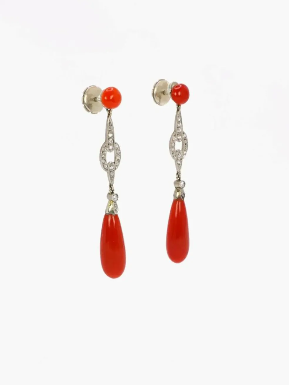 Boucles d'oreilles pendantes Art Deco corail rouge diamants taille rose