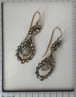 Boucles d'oreilles pendantes diamant