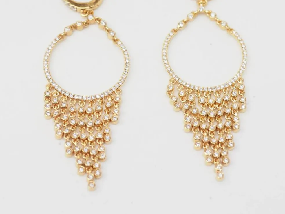 Boucles d'oreilles pendantes à pampilles en or jaune et diamants