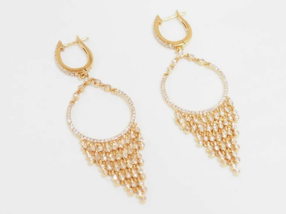 Boucles d'oreilles pendantes à pampilles en or jaune et diamants
