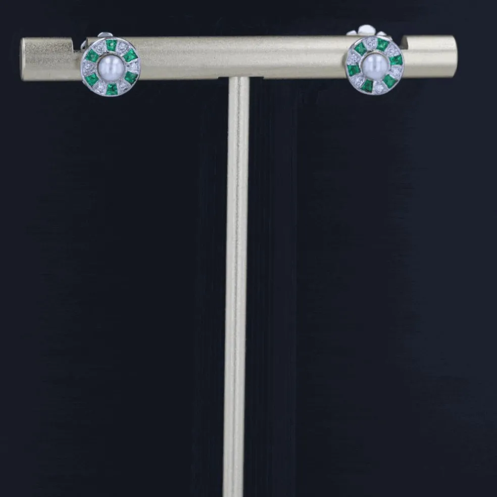 Boucles d'oreilles perles diamants et émeraudes calibrées