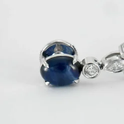 Boucles d'oreilles Pierre de lune Diamants et Saphirs