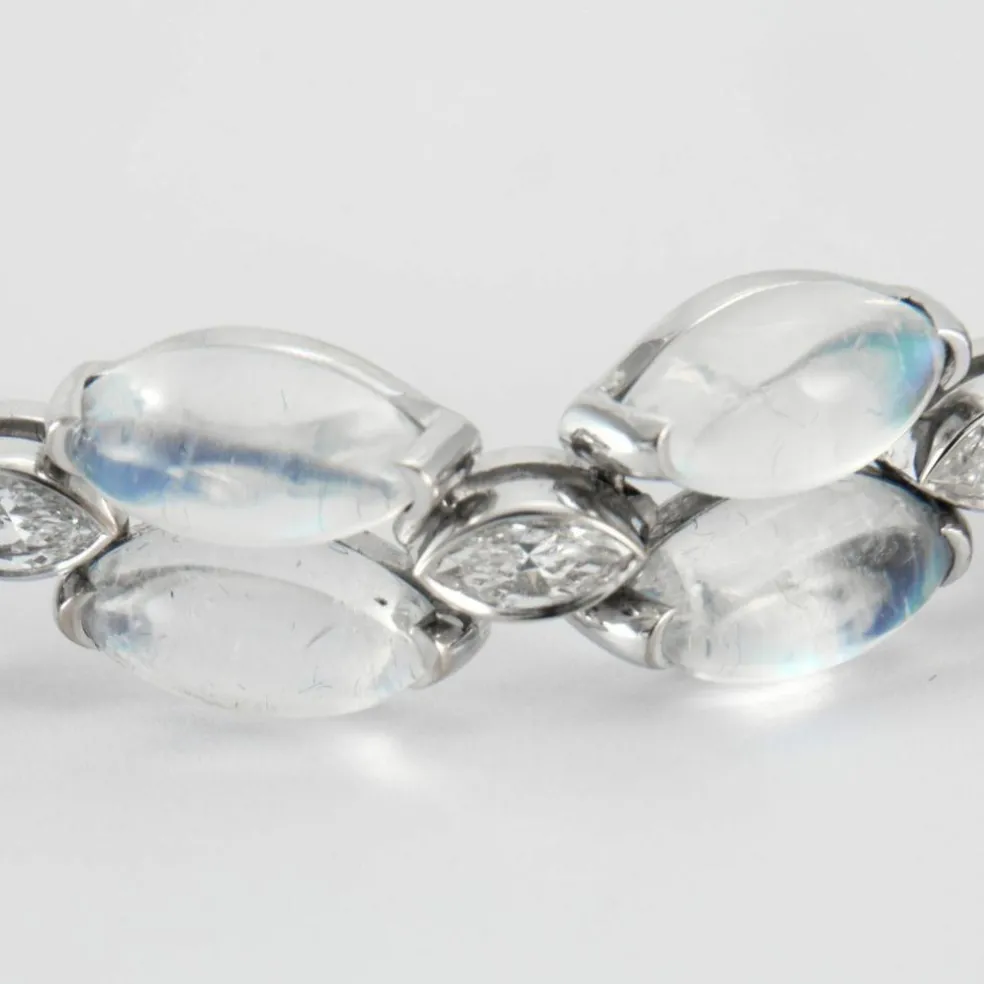 Boucles d'oreilles Pierre de lune Diamants et Saphirs