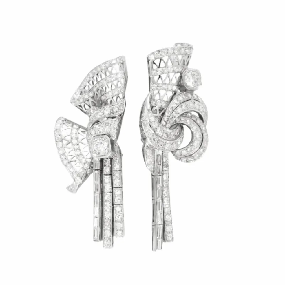 Boucles d'oreilles platine habillées de diamants