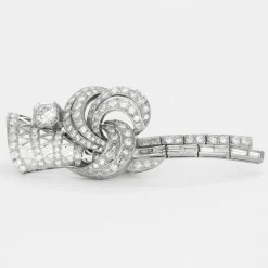 Boucles d'oreilles platine habillées de diamants
