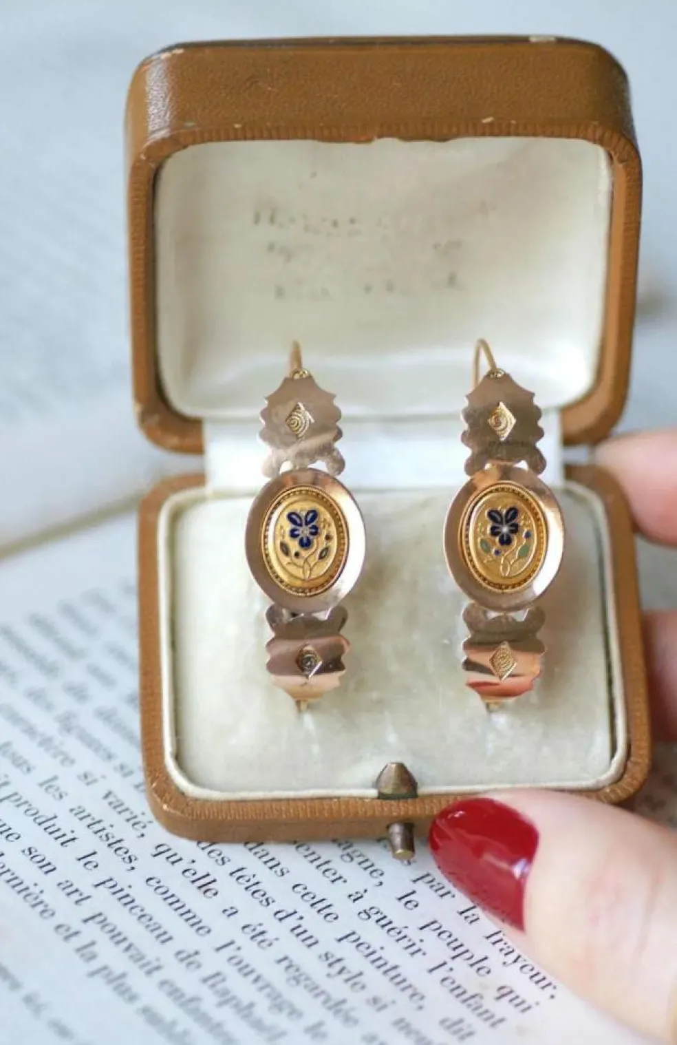 Boucles d'oreilles poissardes anciennes or rose et jaune et émail