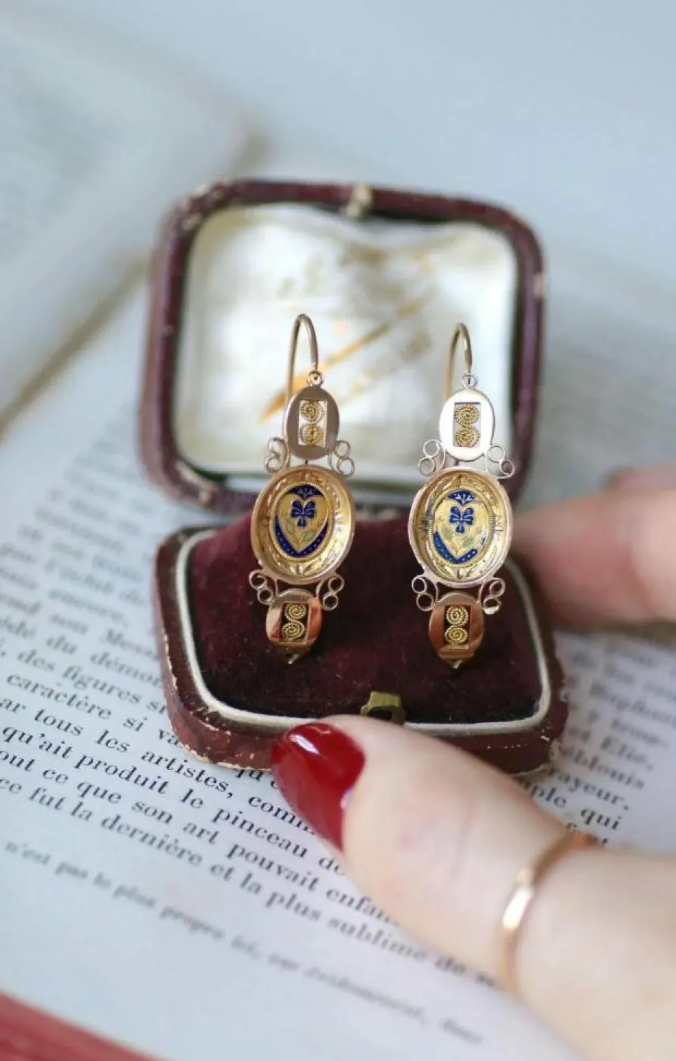 Boucles d'oreilles poissardes coeur et fleur émail sur or rose et jaune