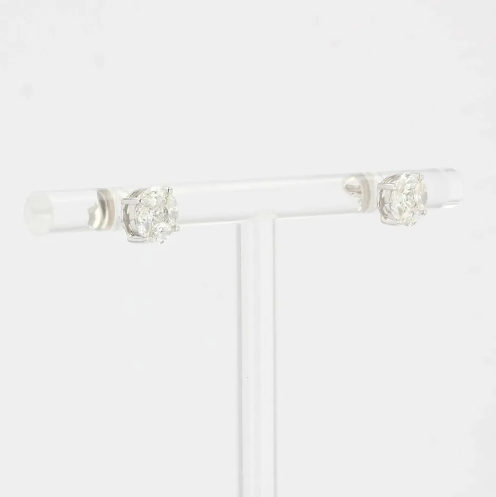 Boucles d'oreilles puces diamants or blanc