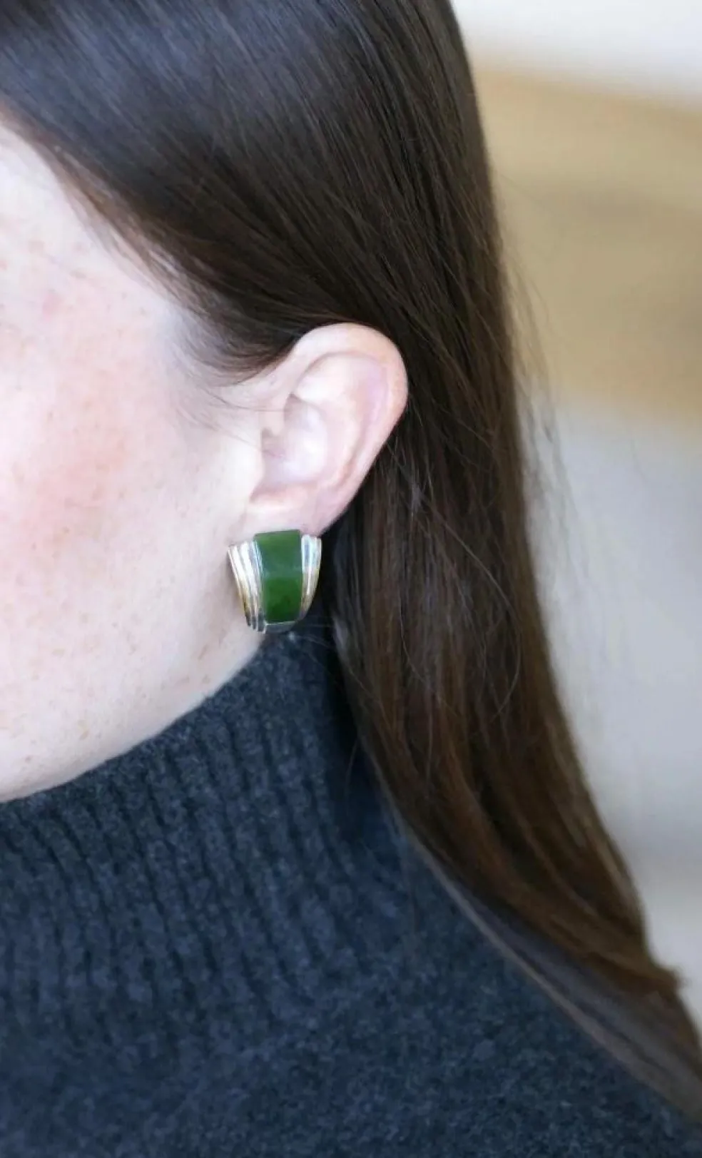 Boucles d'oreilles puiforcat par andré vassort jade sur or jaune et argent