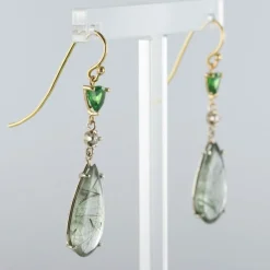 Boucles d'oreilles quartz à rutile grenats tsavorites et diamants