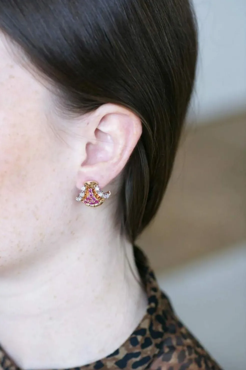 Boucles d'Oreilles Rétro Or Rose, rubis, et diamants