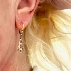 Boucles d'oreilles style Art Déco 1930-35 en or et diamants