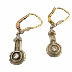Boucles d'oreilles style Art Déco 1930-35 en or et diamants