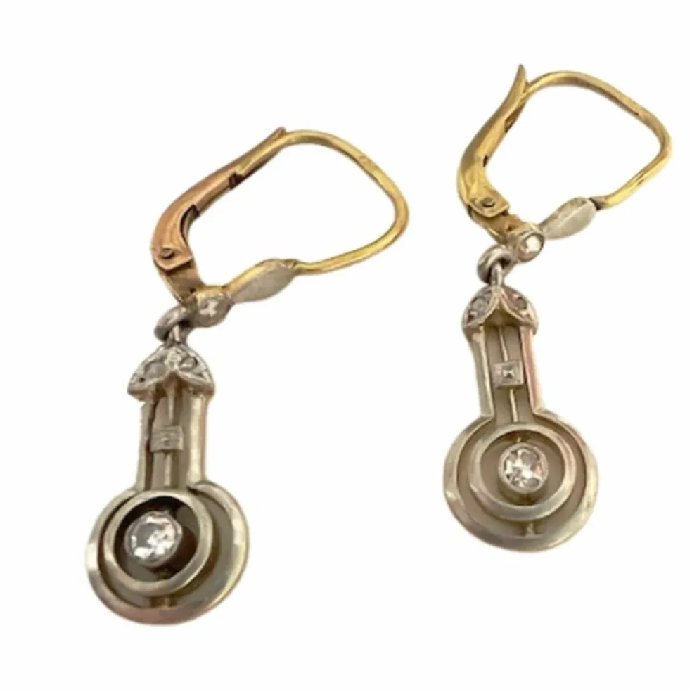 Boucles d'oreilles style Art Déco 1930-35 en or et diamants