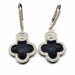 Boucles d'oreilles trèfle onyx diamants or blanc
