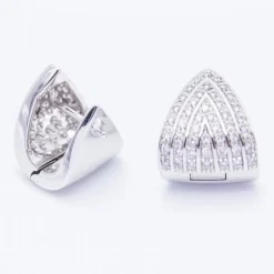 Boucles d'oreilles triangle en or avec diamants