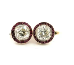 Boucles d'oreilles uniques en or jaune avec diamants et rubis importants