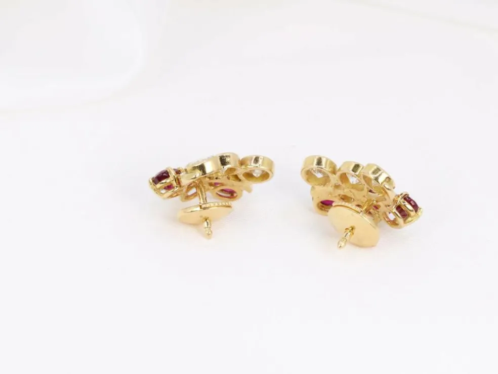 Boucles d’oreilles vintage en or, diamants et grenats