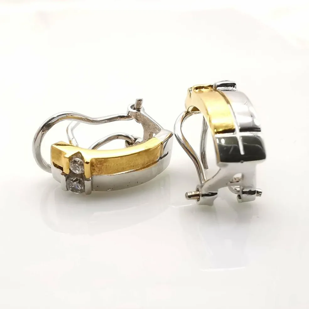 Boucles or jaune et diamants